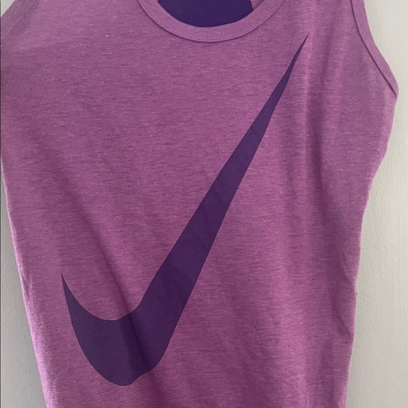 Nike Women's Lavender Dri-FIT Tank Top Size XS - Picture 3 of 4
